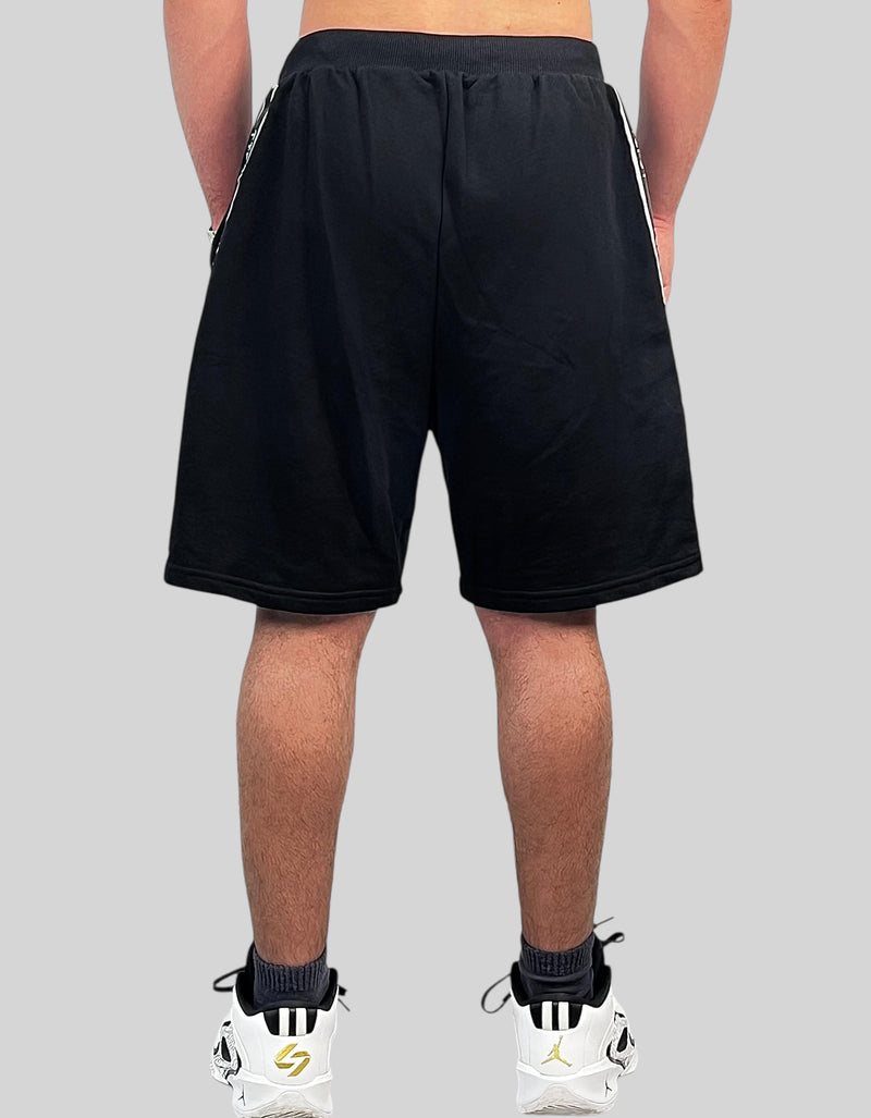 Black Kicker Short
